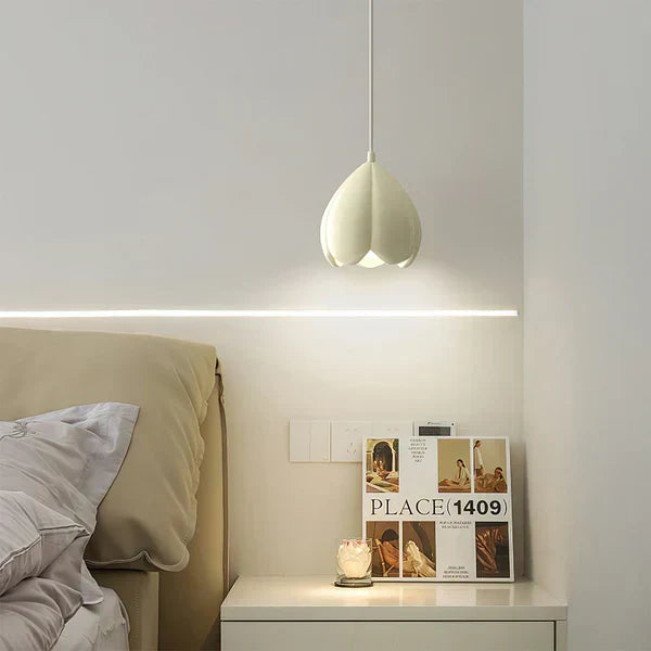 Cream French Style Chandelier – Rustic Elegance for Your Home