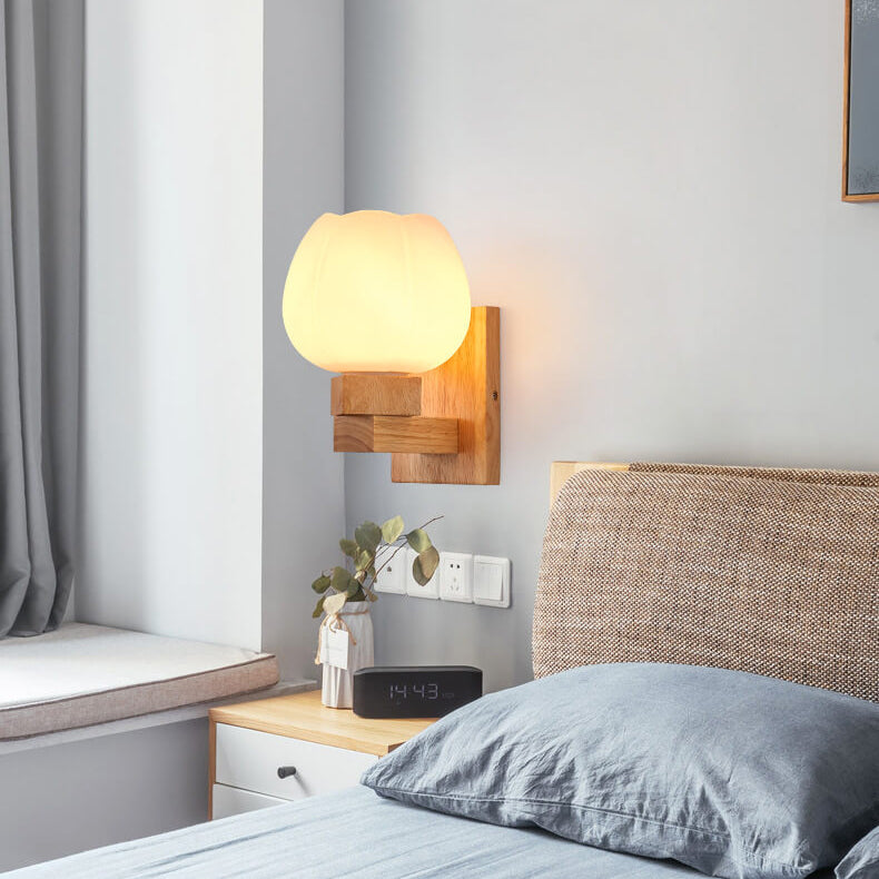 ScandiLicht - Modern Glass and Wood Wall Lamp