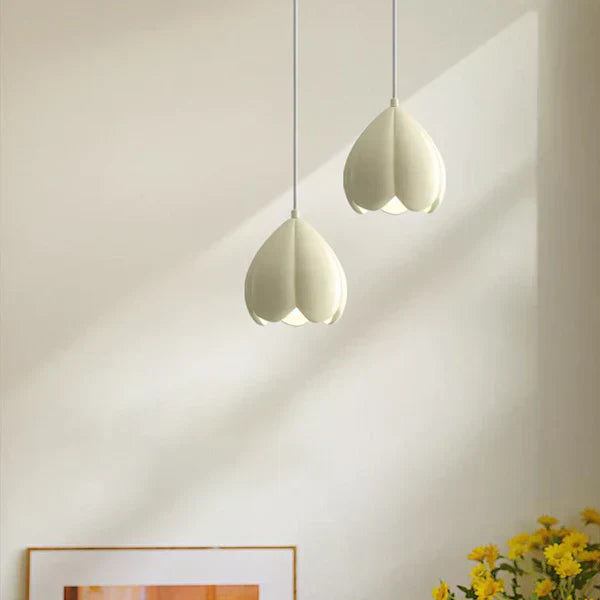 Cream French Style Chandelier – Rustic Elegance for Your Home