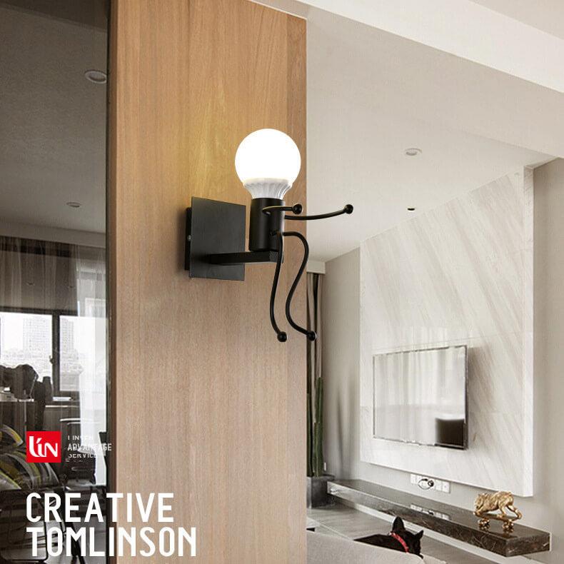ArtiVillain - Forge Iron Wall Lamp with 1 Light