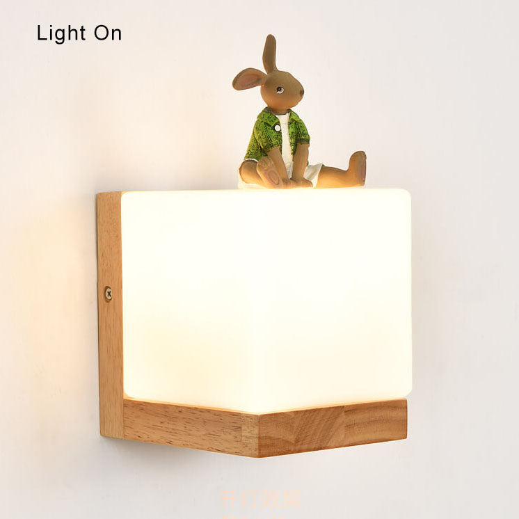 EcoShine - Modern Wooden Wall Lamp with Cube-Shaped Base