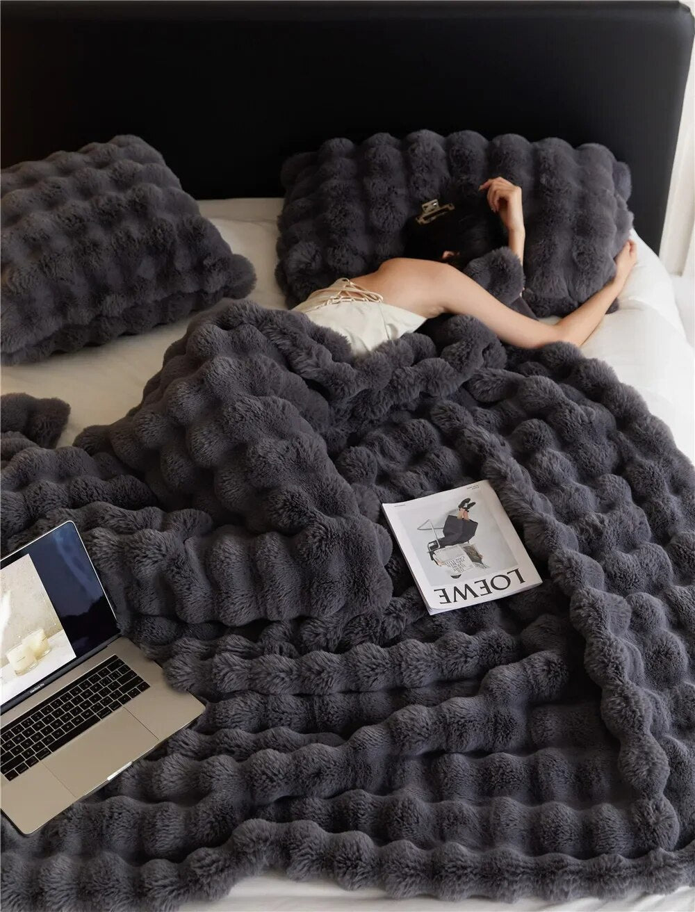 SnuggleSoft | Warm Plush Blankets