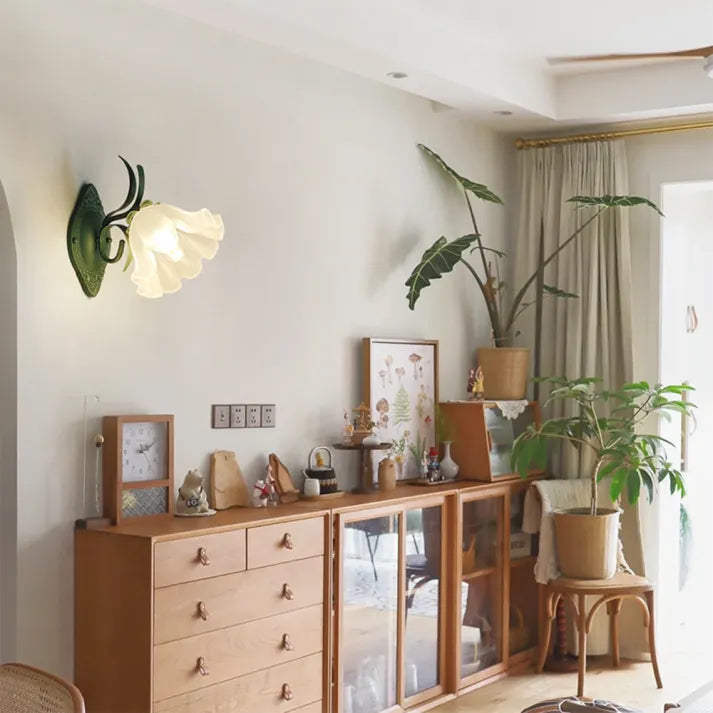 LilyGlow – Wall Lamp Lily of the Valley