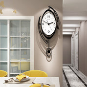 VinylClock - Stylish Wall Clock Made from Black Vinyl Records