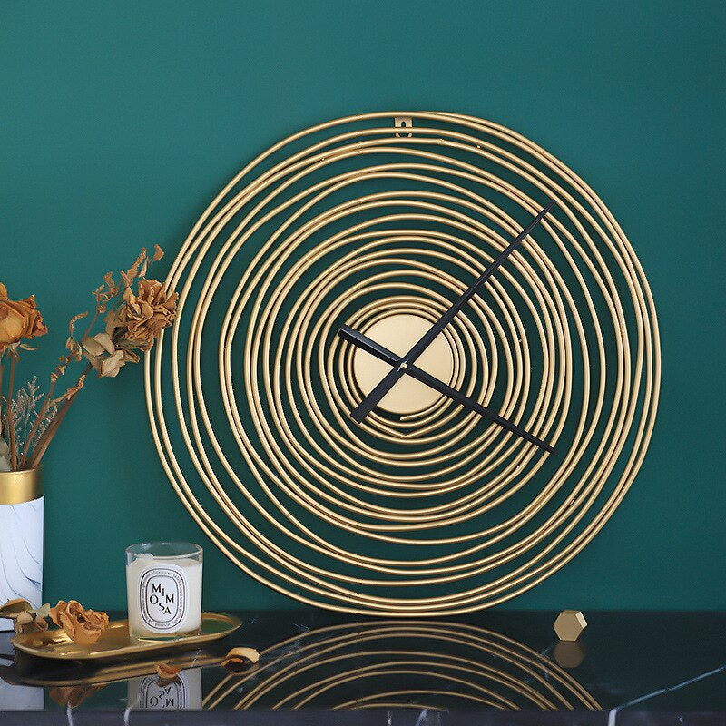 ShineStar - Stylish Wall Clock with Golden Elegance