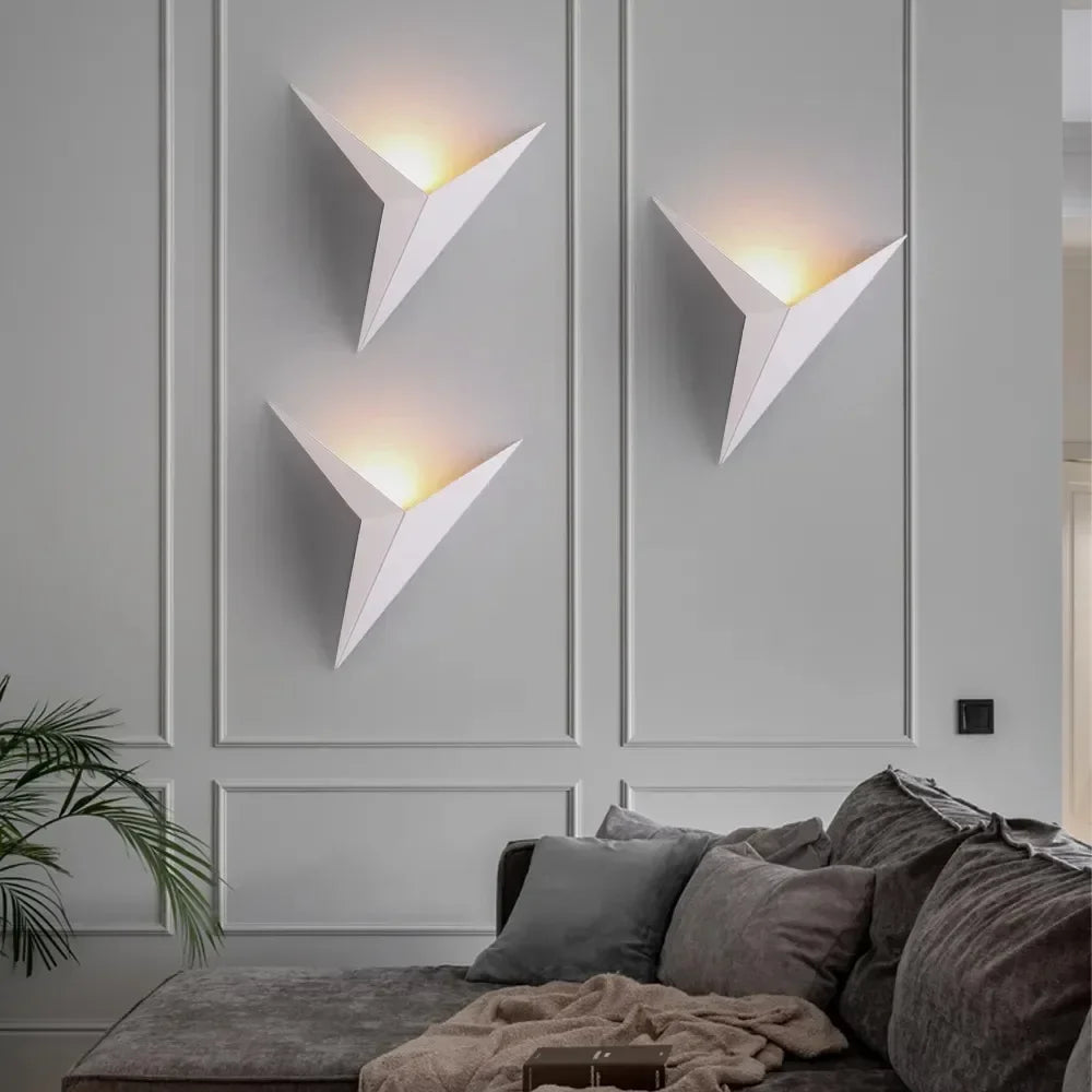 AuraLight - Minimalist and Stylish Wall Lamp