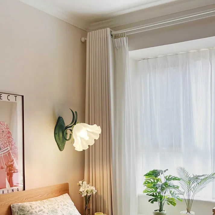 LilyGlow – Wall Lamp Lily of the Valley