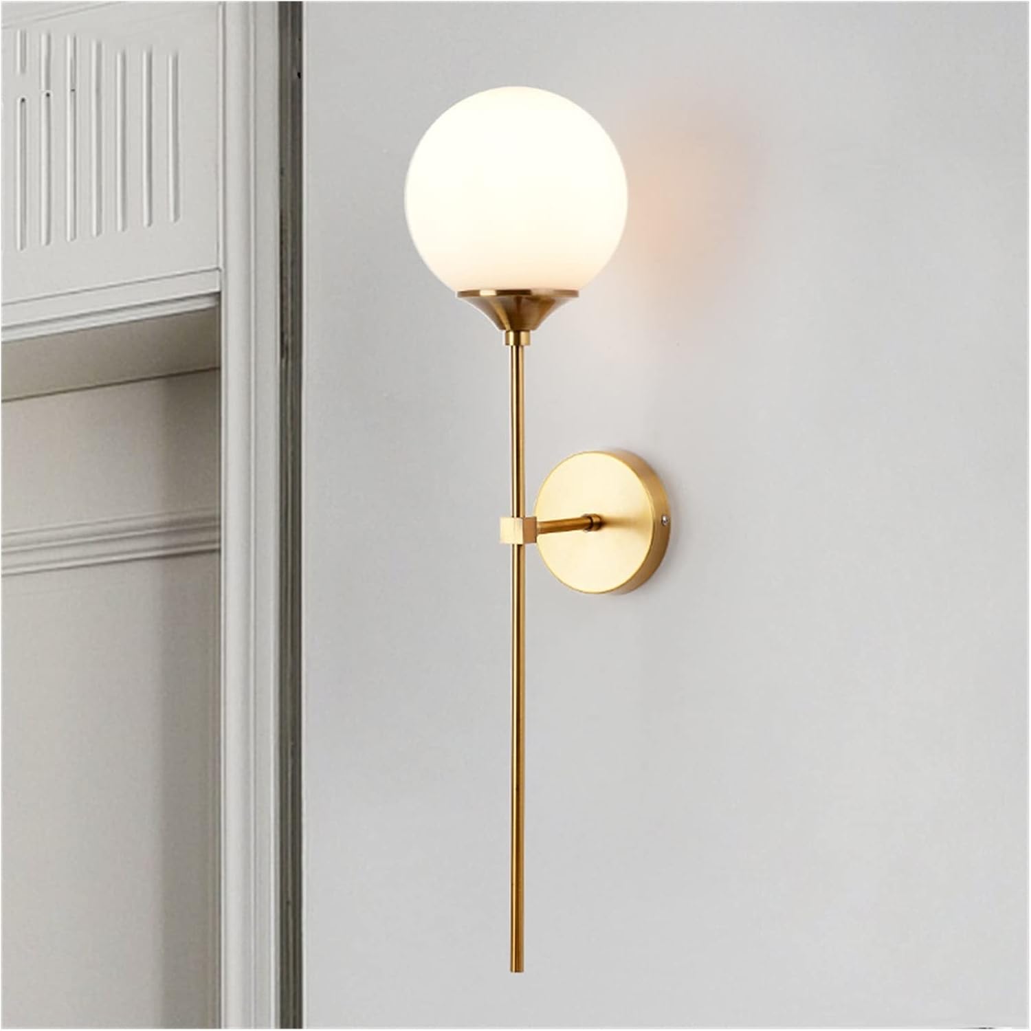 ModernAura - Chic and Minimalist Wall Lamp