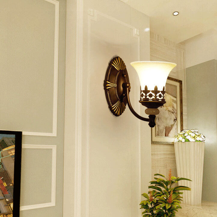 LuminoGlow - Retro Wall Lamp with Double Lamp Shades