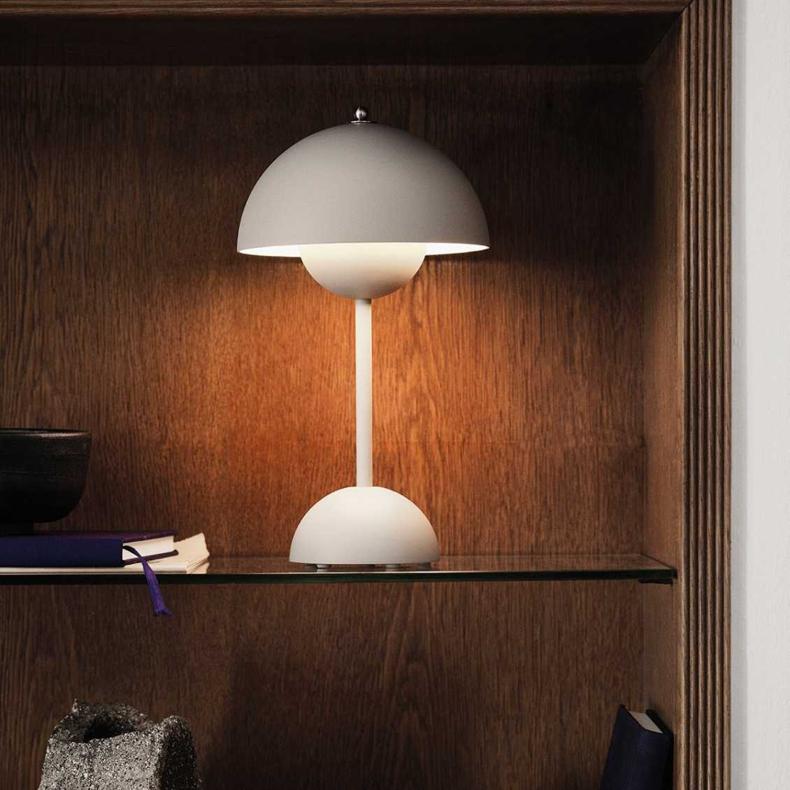 LunarGlow - LED Table Lamp for a Cosy Interior