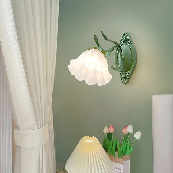 LilyGlow – Wall Lamp Lily of the Valley
