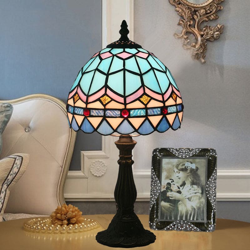 LightBreeze - Tiffany-style lamp made of coloured glass with lead lines