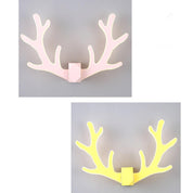 GeweiGlow - Simple antler-shaped wall lamp with 1 LED arm