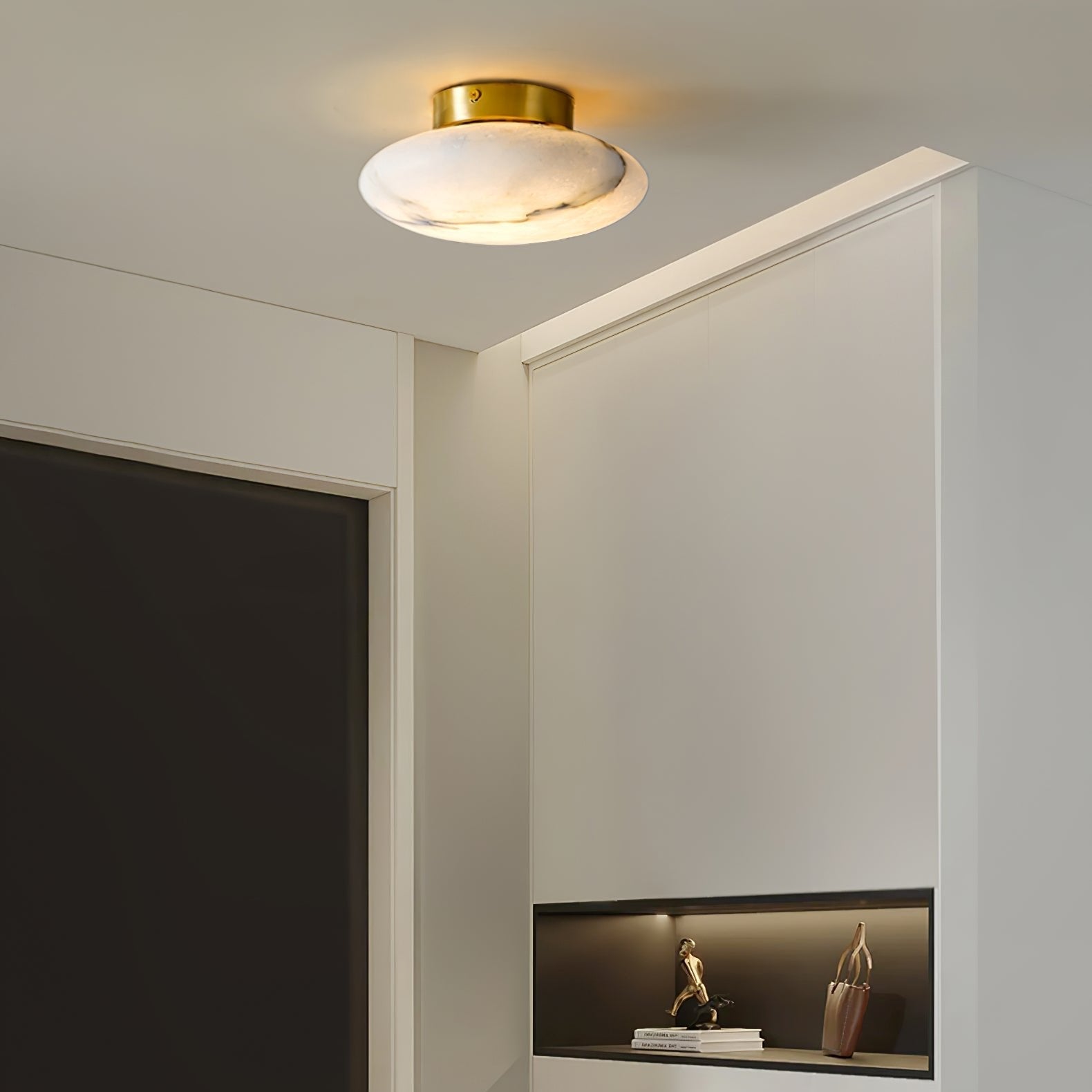 OvaleLuxe - Alabaster Wall Light for a Refined Interior