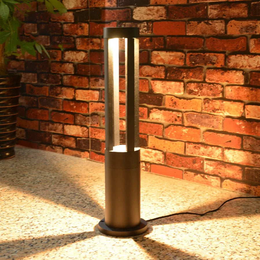 BoulderBlaze - LED Bollard Light