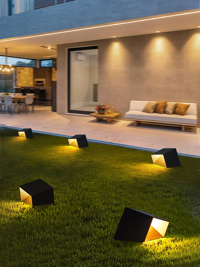 Cube - Solar Garden Lamp