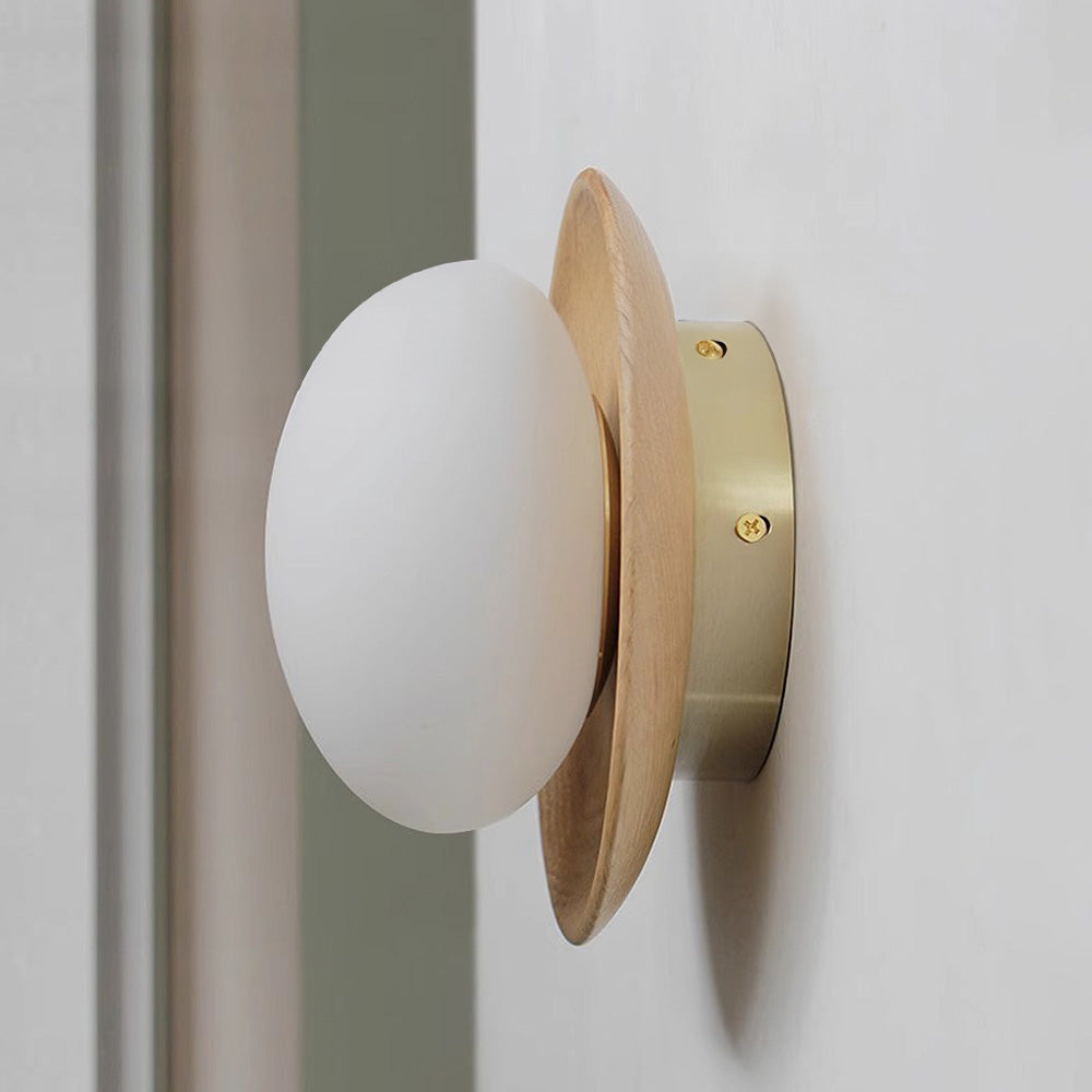 Wall Lamp in Natural White Wood - Simple and Elegant Lighting