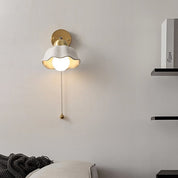 Retro French White Flower Wall Lamp - Elegant and Timeless Lighting