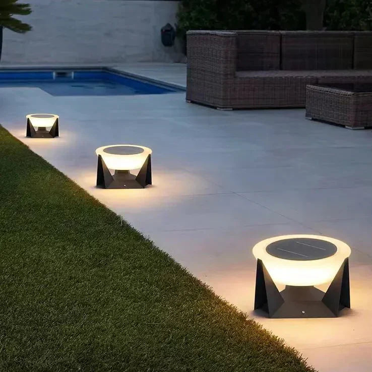 Sunlander - Elegant Solar Outdoor Light
