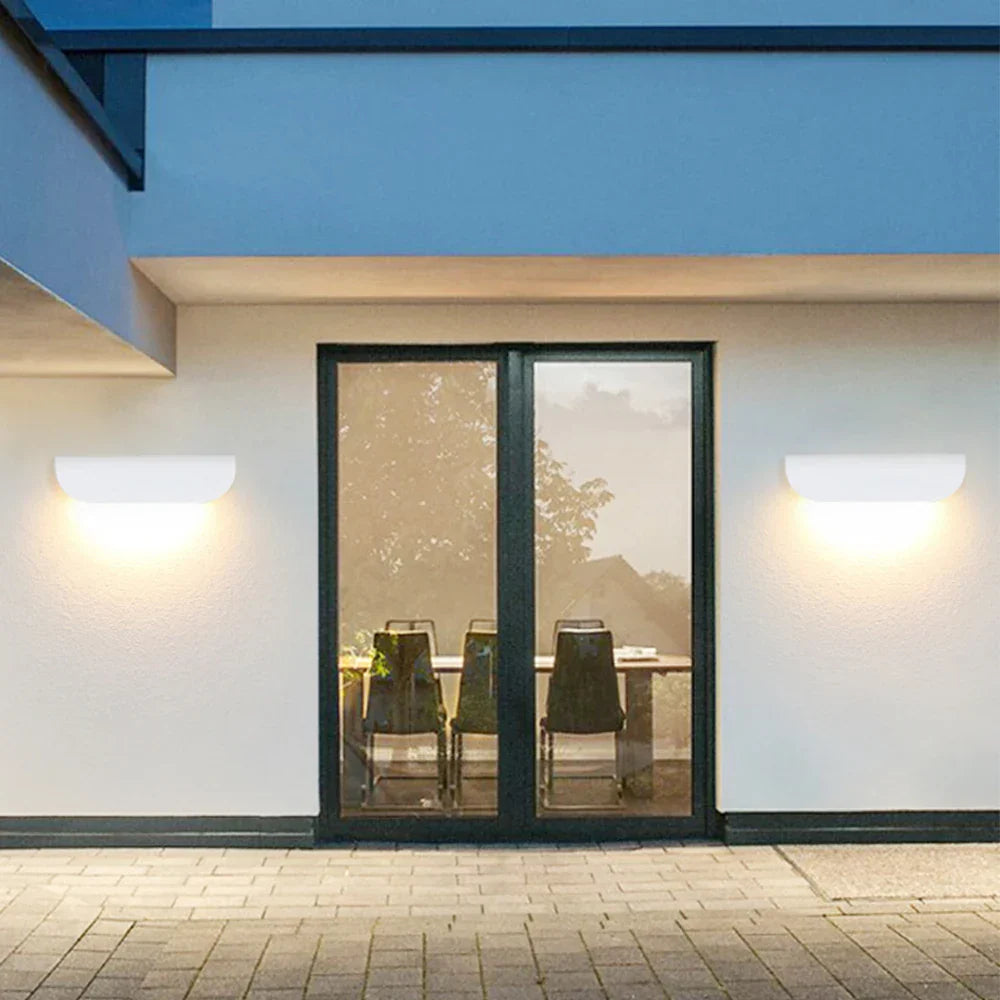 CascadeSpot - Waterproof Wall Lamp for Outdoors