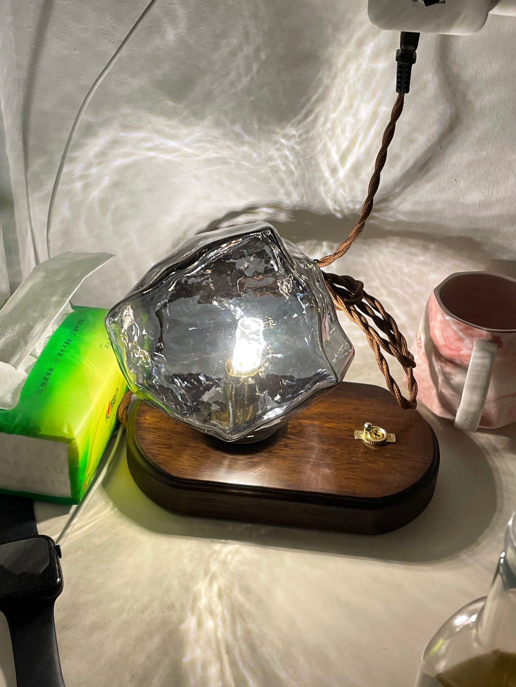 FrostedGlass - Refined Table Lamp
