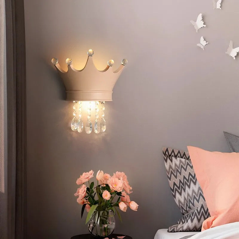 LuminaGlimmer - Crown Wall Lamp