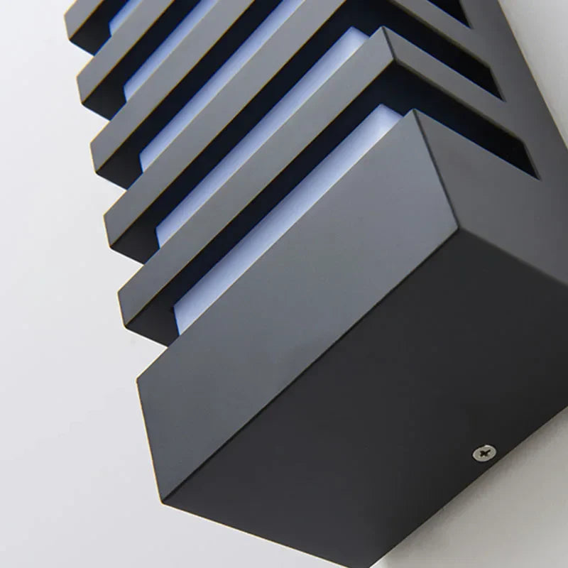 AlumiLuxe - Modern Aluminium Lamp