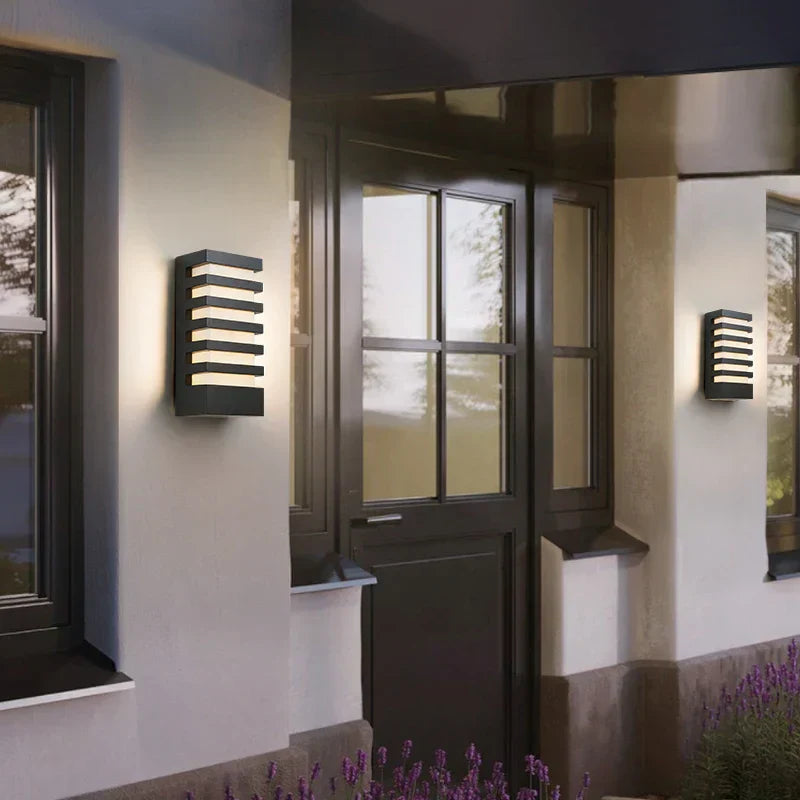 AlumiLuxe - Modern Aluminium Lamp