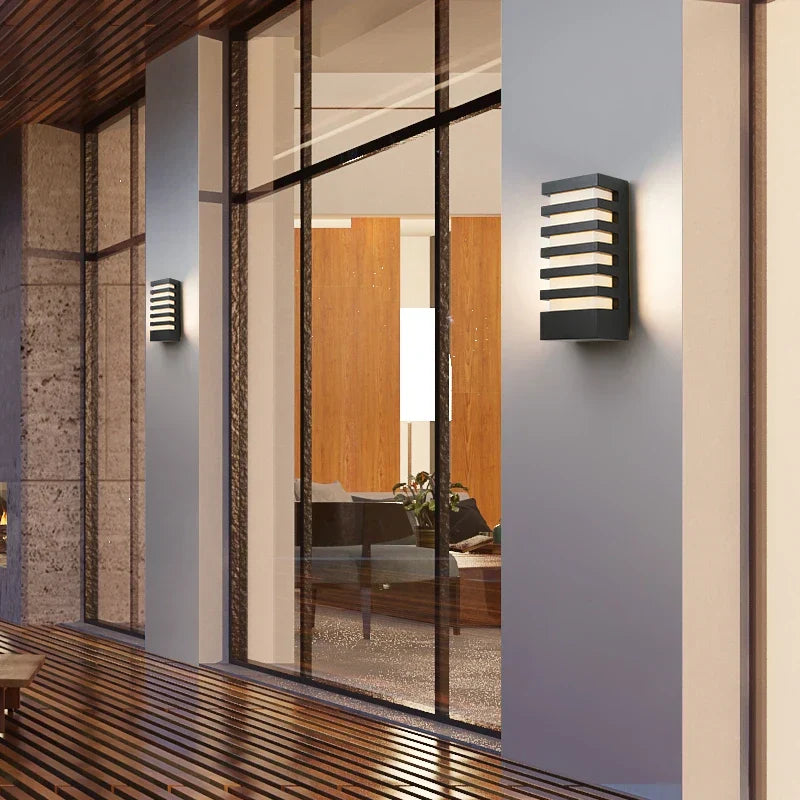 AlumiLuxe - Modern Aluminium Lamp