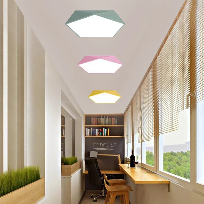 LuminaPolygon - Pentagonal Ceiling Lamp Macaron
