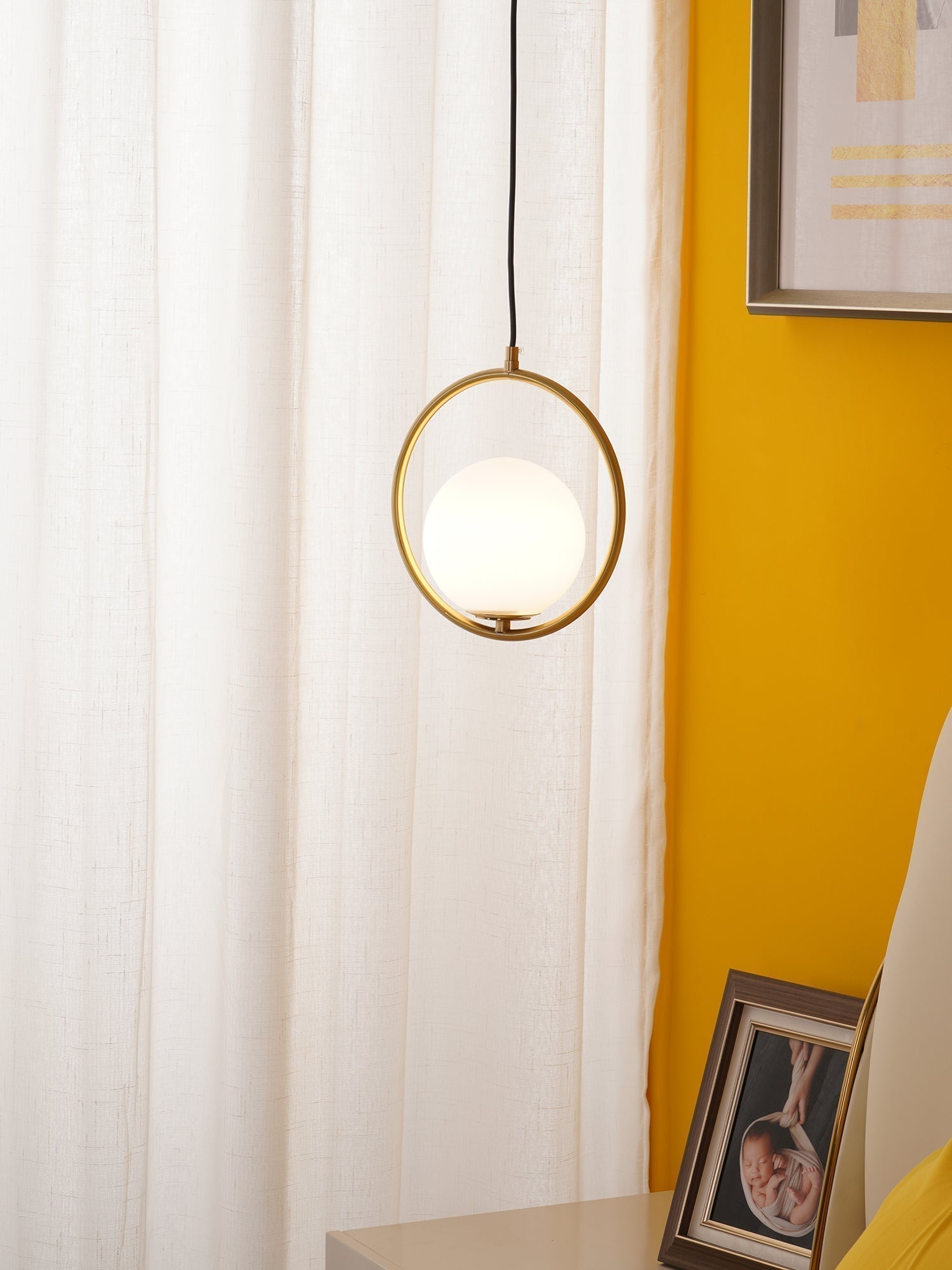 Mila - Elegant and Modern Pendant Light