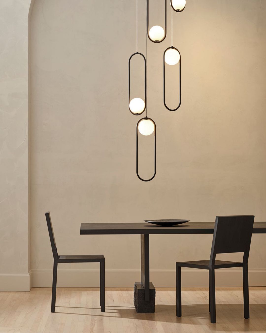 Mila - Elegant and Modern Pendant Light