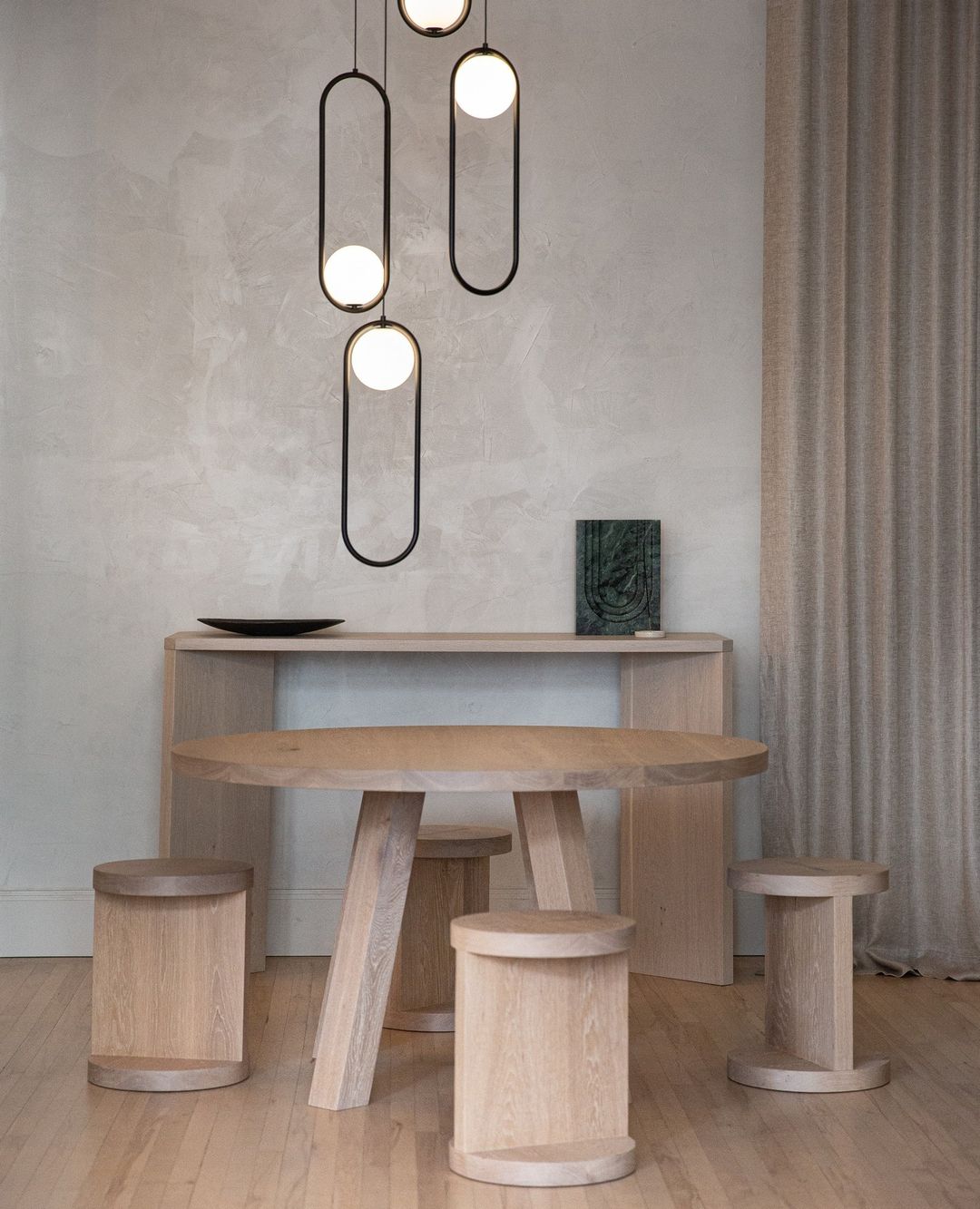 Mila - Elegant and Modern Pendant Light