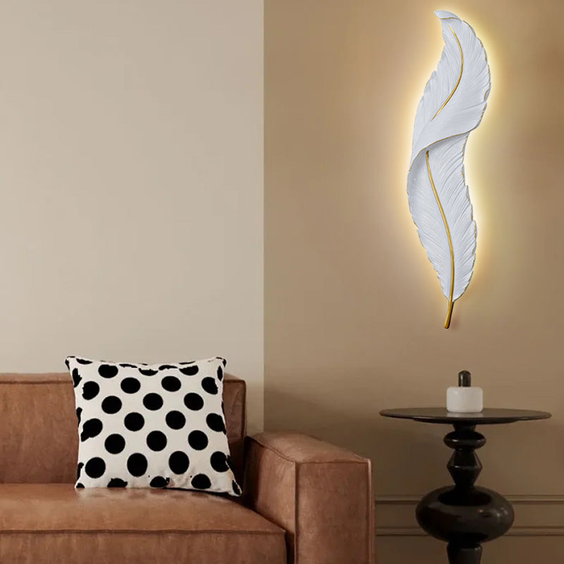 GloRay LED Wall Lamp - Lighting for a Modern Living Space
