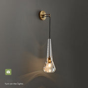 CrystalGlow - Modern geometric wall lamp made of crystal glass with 1 light