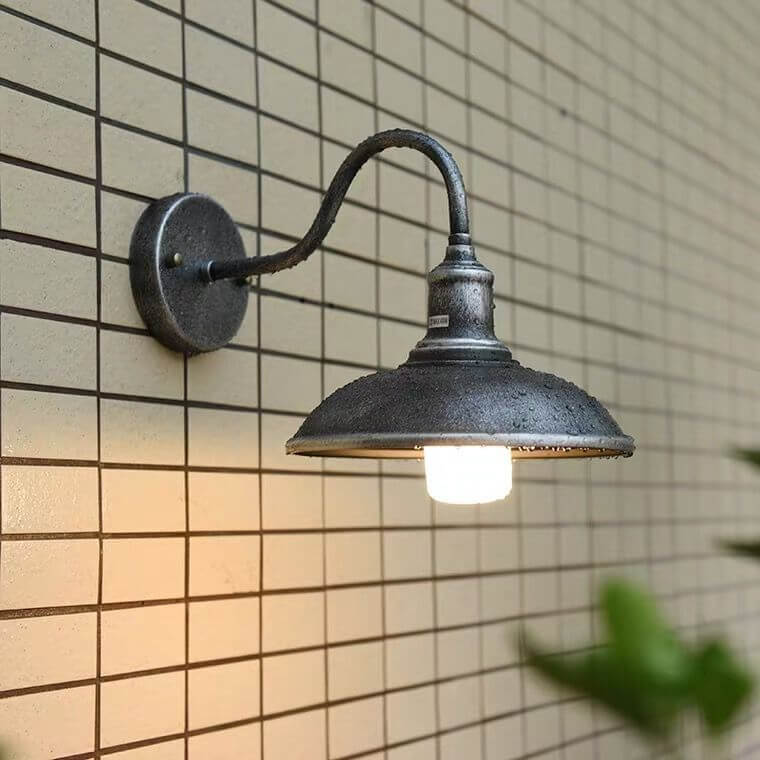EisenGlow - Retro outdoor wall lamp with 1 iron light dome