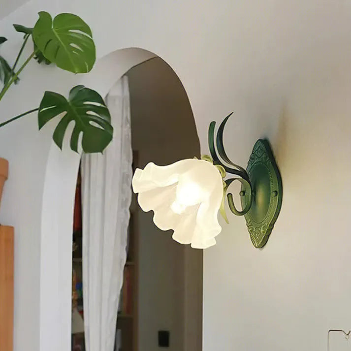 LilyGlow – Wall Lamp Lily of the Valley