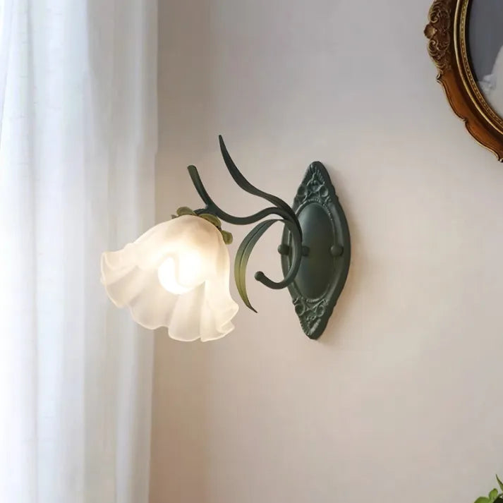 LilyGlow – Wall Lamp Lily of the Valley