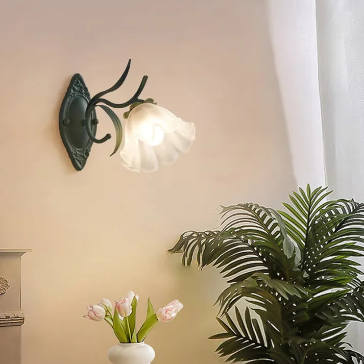 LilyGlow – Wall Lamp Lily of the Valley