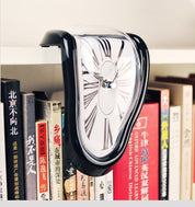 TimeFlow - Melting Distorted Wall Clock