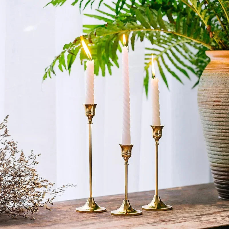 Dreamy Lights - Gold Candle Holders for a Romantic Atmosphere