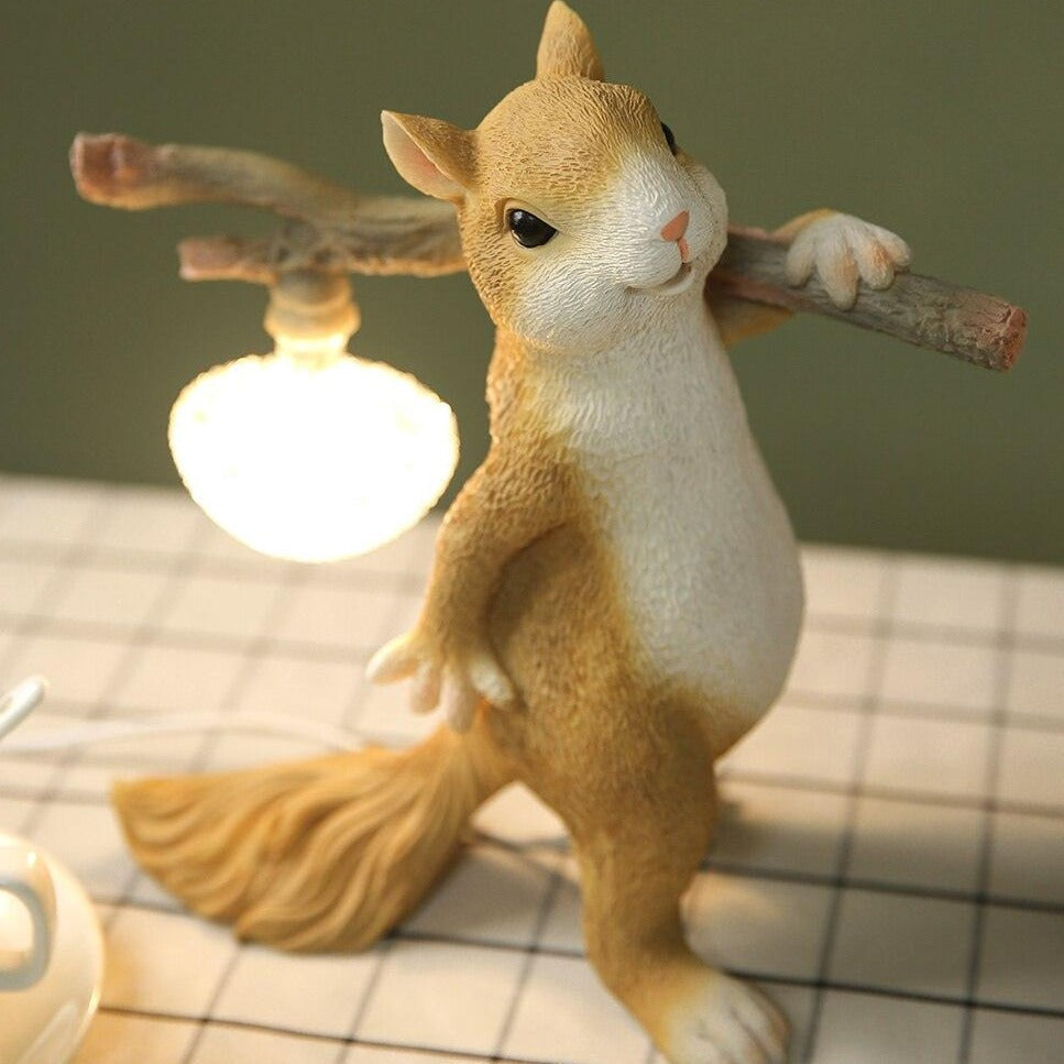 Nutlight – Adorable Squirrel Lamp