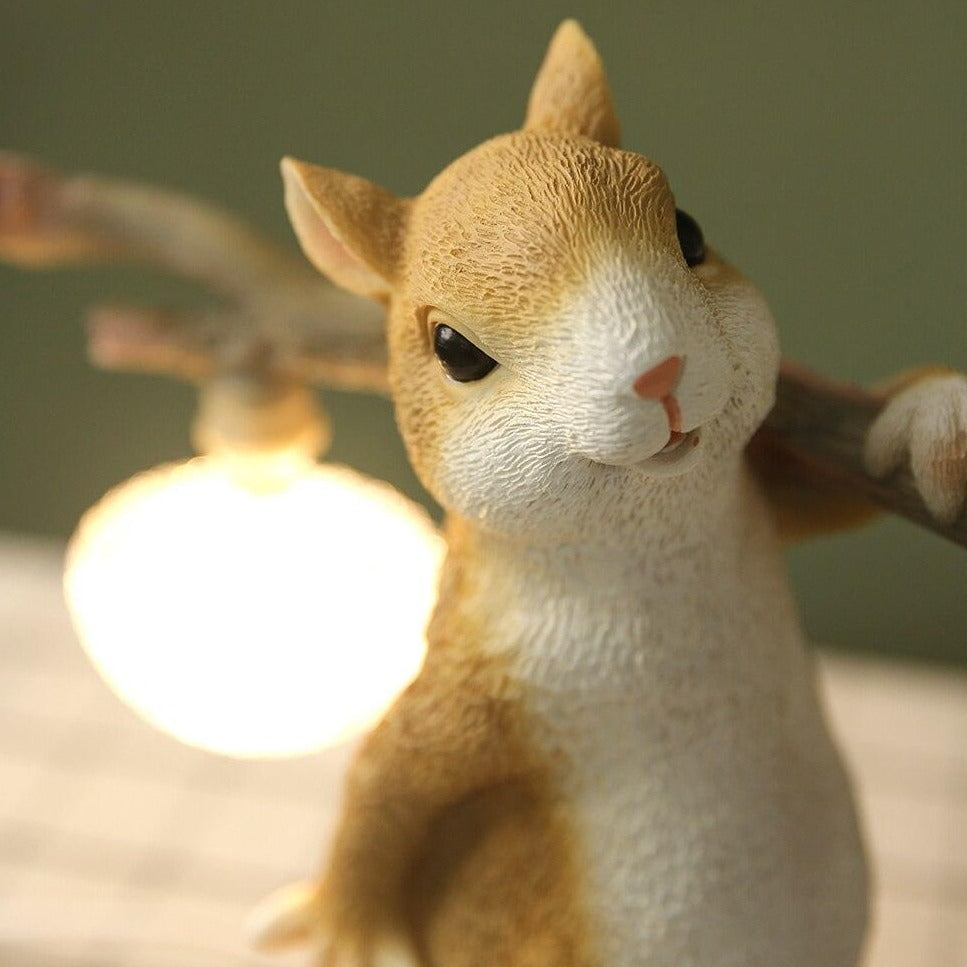 Nutlight – Adorable Squirrel Lamp