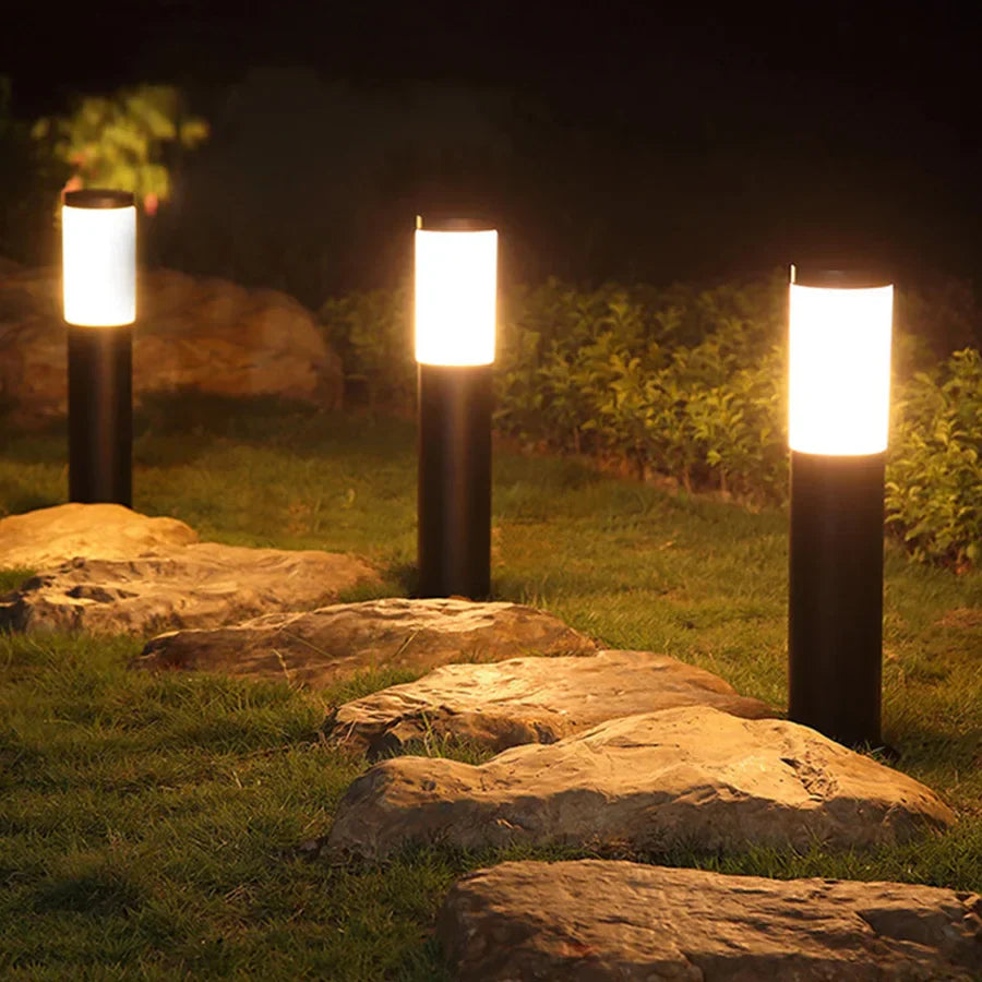 GleamGuard - Garden Lawn Light in Stainless Steel