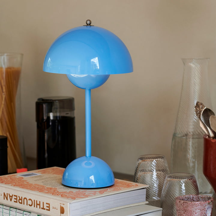 LunarGlow - LED Table Lamp for a Cosy Interior