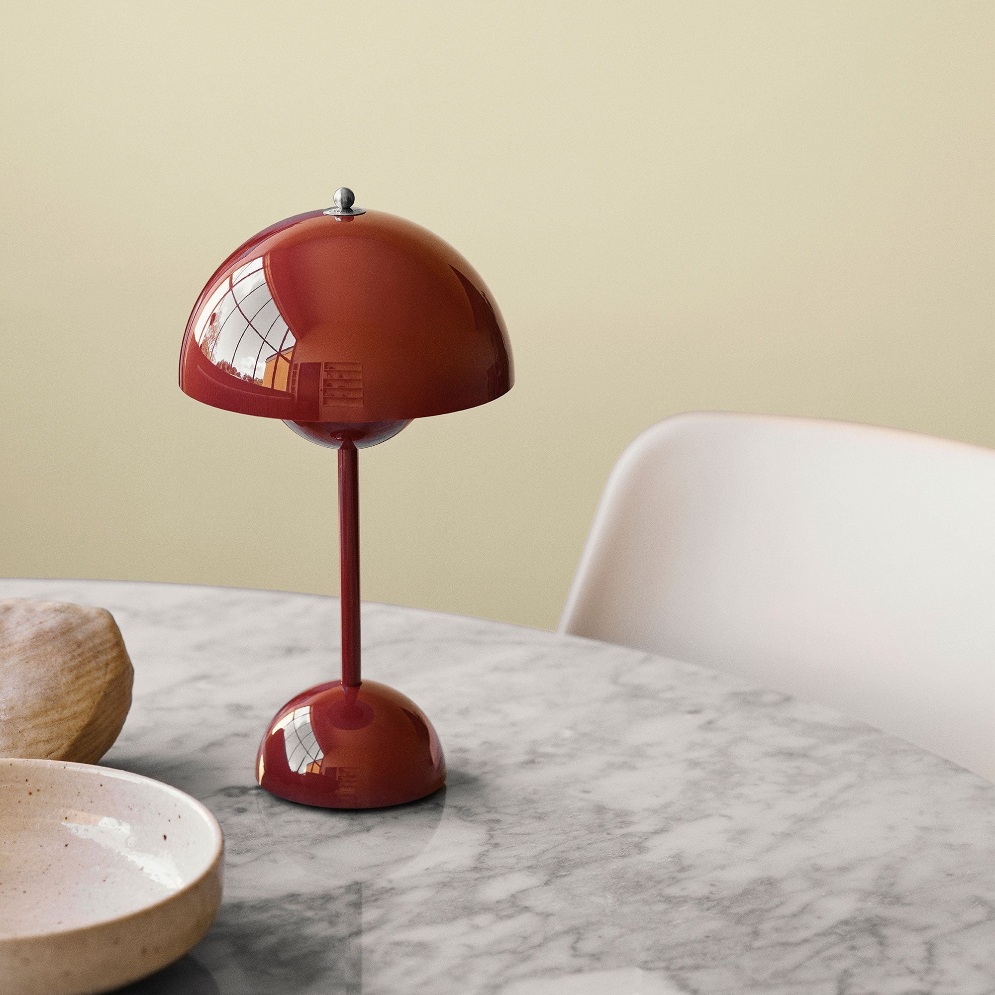 LunarGlow - LED Table Lamp for a Cosy Interior