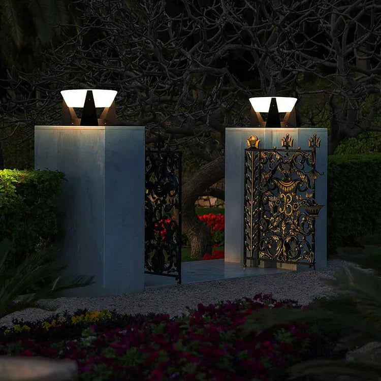 Sunlander - Elegant Solar Outdoor Light