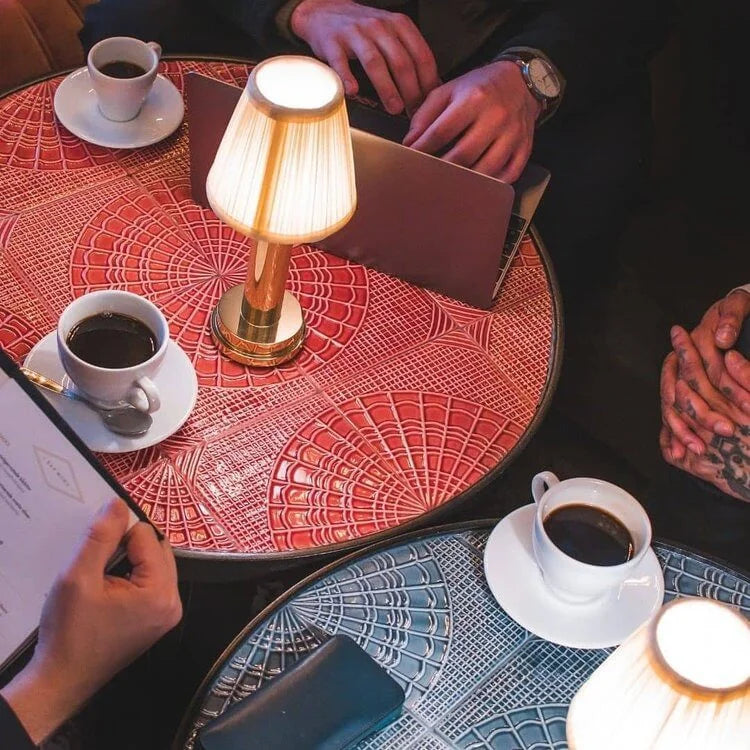 LuxeSilk - Wireless Table Lamp in Soft Metal