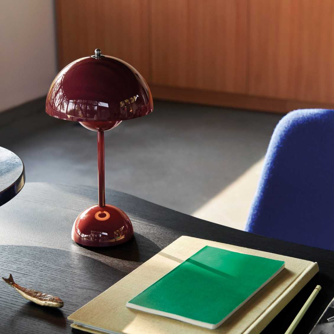 LunarGlow - LED Table Lamp for a Cosy Interior