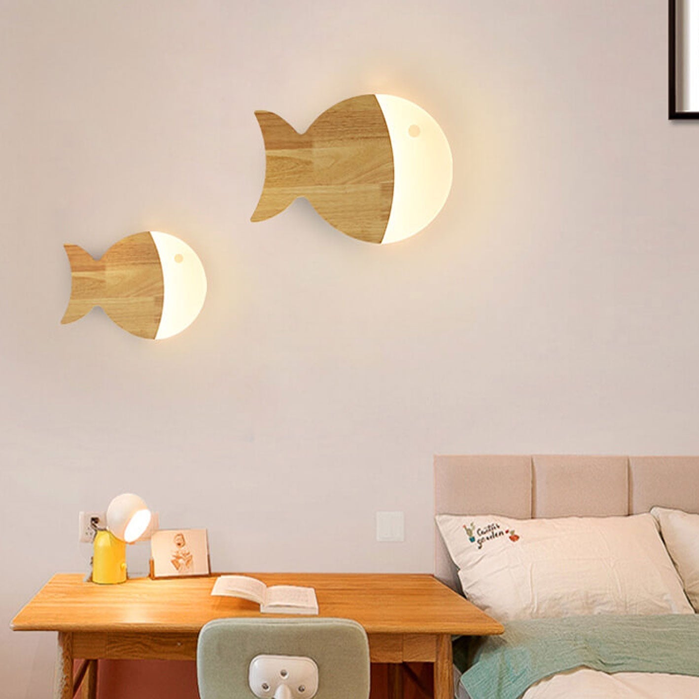 Nordic Minimalist Oak and Acrylic LED Wall Lamp in Fish Shape